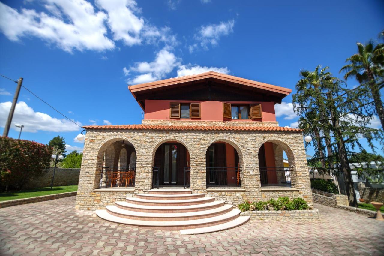 B&B Villa Adriana Andria Eksteriør billede